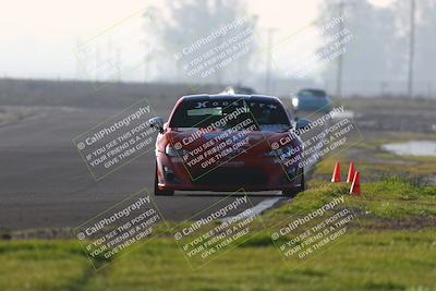 media/Jan-18-2026-CalClub SCCA (Sun) [[8bc6468723]]/Group 7 Race/Turn 1/